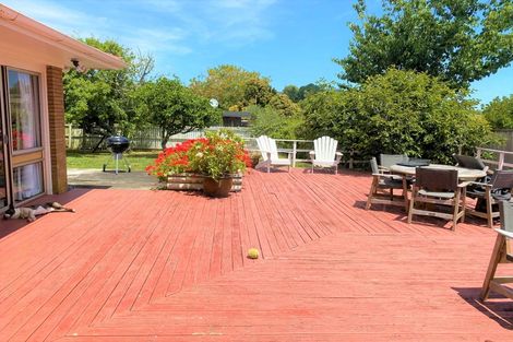 Photo of property in 16 Oliver Twist Avenue, Mellons Bay, Auckland, 2014