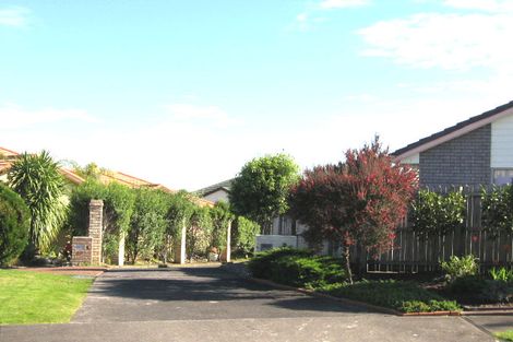 Photo of property in 23 Currell Way, Somerville, Auckland, 2014