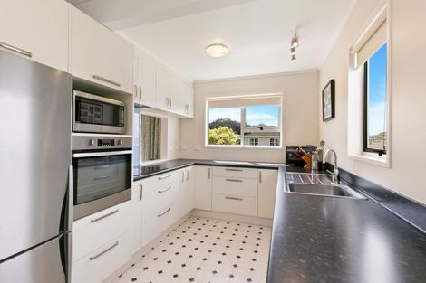 Photo of property in 9 Epping Grove, Karori, Wellington, 6012