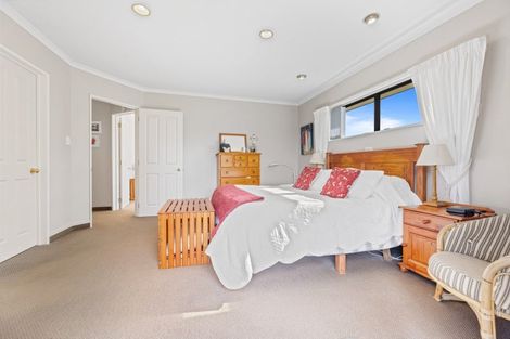 Photo of property in 43 Kinder Street, Acacia Bay, Taupo, 3330