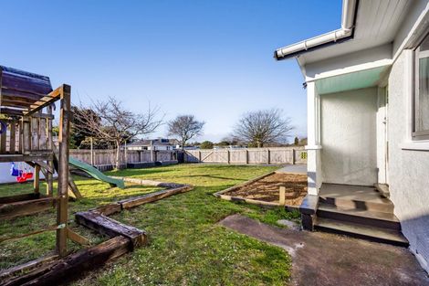 Photo of property in 15 Craig Street, Stratford, 4332