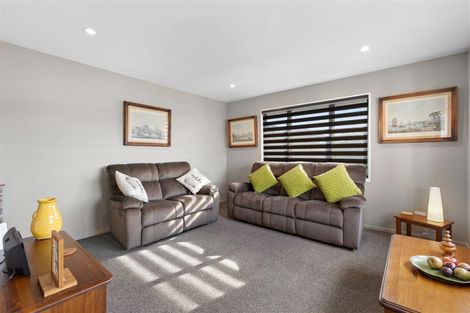 Photo of property in 10 Saint Adela Place, Woolston, Christchurch, 8062