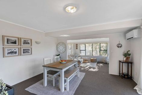 Photo of property in 6 Rautawhiri Road, Helensville, 0800