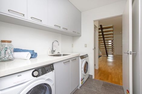 Photo of property in 38 Takutai Avenue, Bucklands Beach, Auckland, 2012