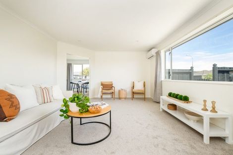 Photo of property in 14 Rue De La Mare, Parklands, Christchurch, 8083