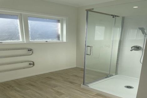 Photo of property in 56 Beechdale Crescent, Pakuranga Heights, Auckland, 2010