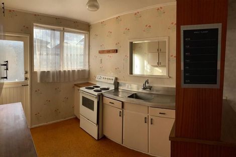 Photo of property in 2/126 Astley Avenue, New Lynn, Auckland, 0600