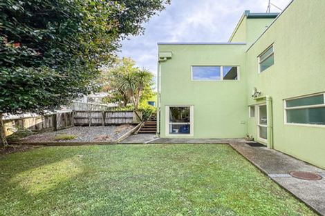 Photo of property in 2/3 Oban Road, Browns Bay, Auckland, 0630