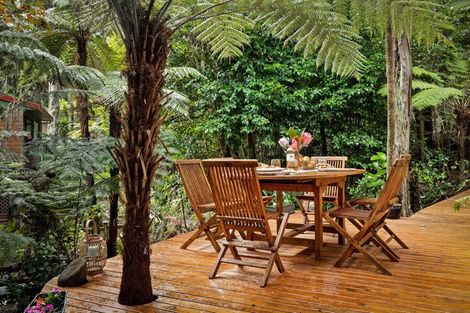 Photo of property in 2/113 Daffodil Street, Titirangi, Auckland, 0604