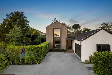 Photo of property in 21 Oscar Road, Greenhithe, Auckland, 0632