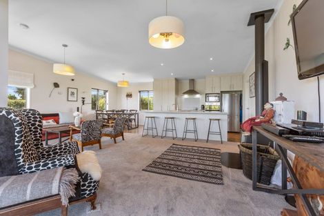 Photo of property in 138 Stent Road, Warea, New Plymouth, 4381