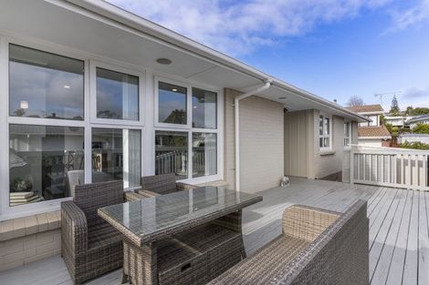 Photo of property in 1/51 Larne Avenue, Pakuranga Heights, Auckland, 2010