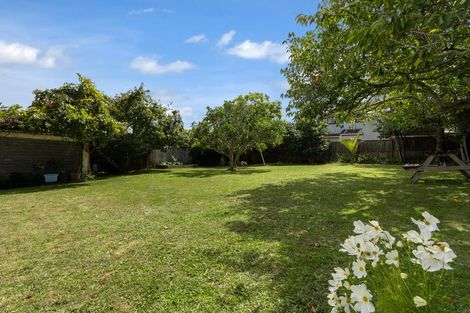 Photo of property in 27 Atherton Road, Epsom, Auckland, 1023