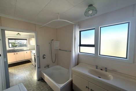 Photo of property in 78 Strange Street, Waitara, 4320