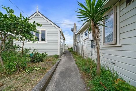Photo of property in 92 Marine Parade, Otaki Beach, Otaki, 5512