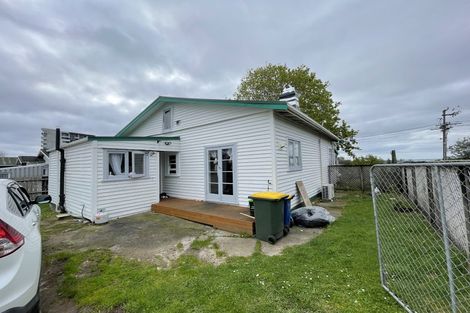 Photo of property in 11 Clayburn Road, Glen Eden, Auckland, 0602