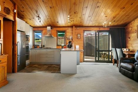 Photo of property in 16 Victoria Street, Richmond Heights, Taupo, 3330