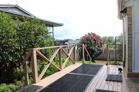 Photo of property in 5 Holden Avenue, Forest Lake, Hamilton, 3200