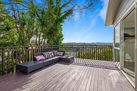 Photo of property in 10 Louise Place, Browns Bay, Auckland, 0630