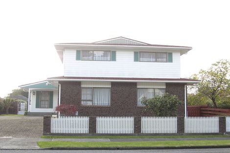 Photo of property in 17 Waddington Drive, Naenae, Lower Hutt, 5011