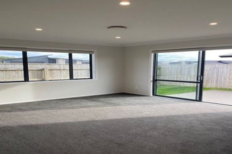 Photo of property in 1 Teiaroa Street, Waikanae, 5036