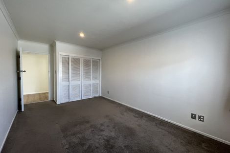 Photo of property in 49 Gossamer Drive, Pakuranga Heights, Auckland, 2010