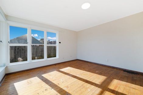 Photo of property in 32 Carisbrooke Street, Aranui, Christchurch, 8061