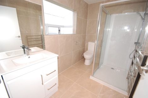 Photo of property in 2/52 Cherry Road, Bucklands Beach, Auckland, 2014