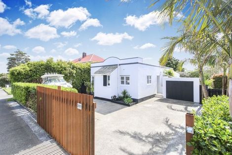 Photo of property in 265 Point Chevalier Road, Point Chevalier, Auckland, 1022