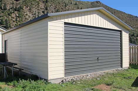 Photo of property in 5 Ranfurly Street, Kurow, 9435