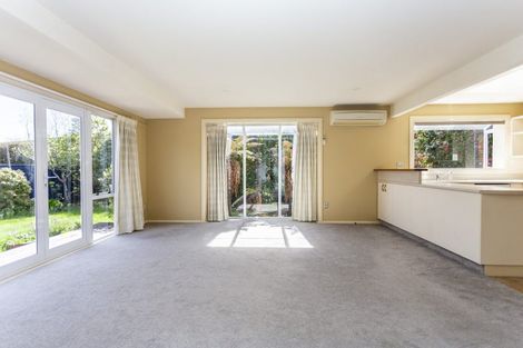 Photo of property in 20 Highfield Place, Avonhead, Christchurch, 8042
