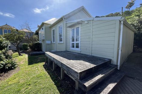 Photo of property in 8 Doctors Common, Mount Victoria, Wellington, 6011