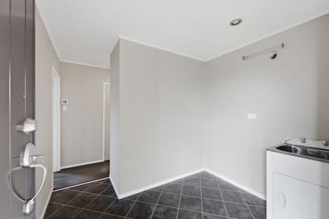 Photo of property in 21 Truby King Street, Merrilands, New Plymouth, 4312