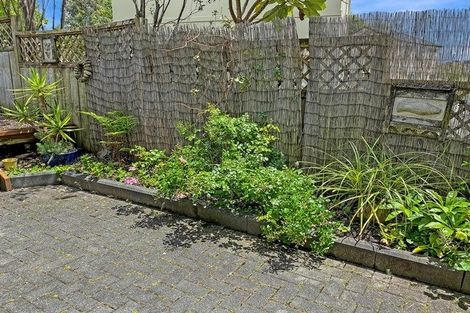 Photo of property in 1/6 Sunnydale Place, Oteha, Auckland, 0632