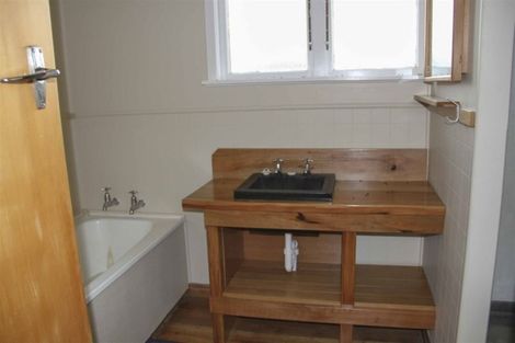 Photo of property in 12 Grove Burn Road, Tuatapere, 9620