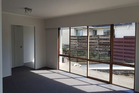Photo of property in 71 Prince Regent Drive, Half Moon Bay, Auckland, 2012