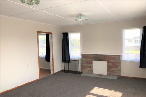 Photo of property in 14 Omori Place, Castlecliff, Whanganui, 4501