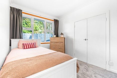 Photo of property in 269 Forest Hill Road, Waiatarua, Auckland, 0612