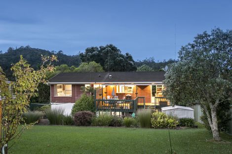 Photo of property in 11 Grassmere Road, Henderson Valley, Auckland, 0612