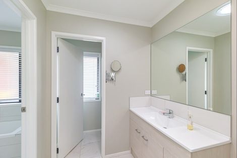 Photo of property in 2 Ivy Lane, Ohau, Levin, 5570