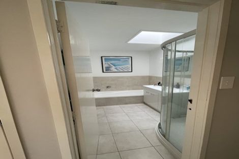 Photo of property in 7b Clunie Place, Highland Park, Auckland, 2010