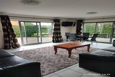 Photo of property in 3 Dayspring Way, Pakuranga, Auckland, 2010