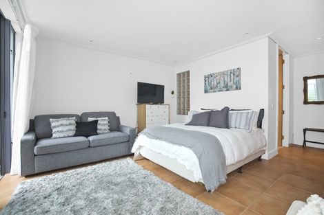 Photo of property in 10b Paritai Drive, Orakei, Auckland, 1071