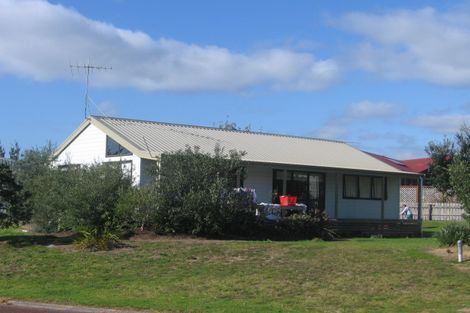 Photo of property in 275 Kenwood Drive, Matarangi, Whitianga, 3592