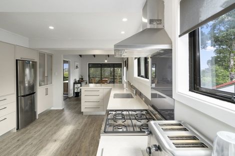 Photo of property in 12 Fairfax Terrace, Frankleigh Park, New Plymouth, 4310