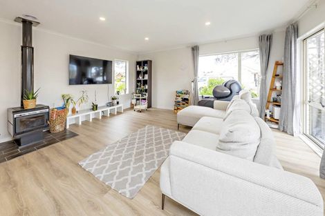 Photo of property in 2 Robina Court, Burswood, Auckland, 2013