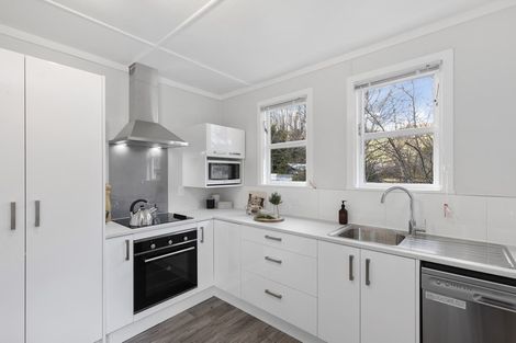 Photo of property in 180 Naenae Road, Naenae, Lower Hutt, 5011