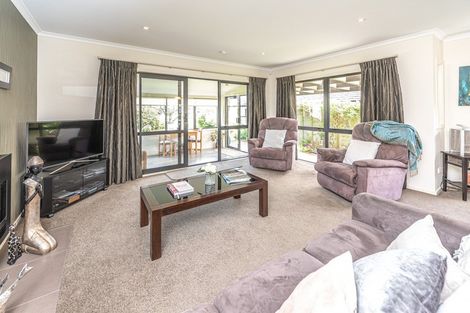 Photo of property in Caversham Park, 2/33 Caversham Road, Westmere, Whanganui, 4501