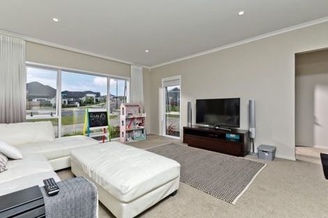 Photo of property in 103 Harris Drive, Silverdale, 0932