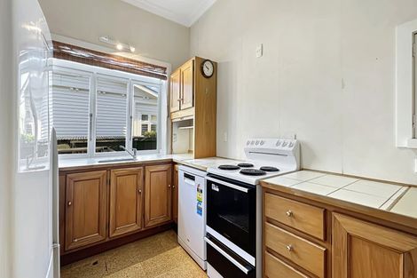 Photo of property in 1 North Avenue, Narrow Neck, Auckland, 0624